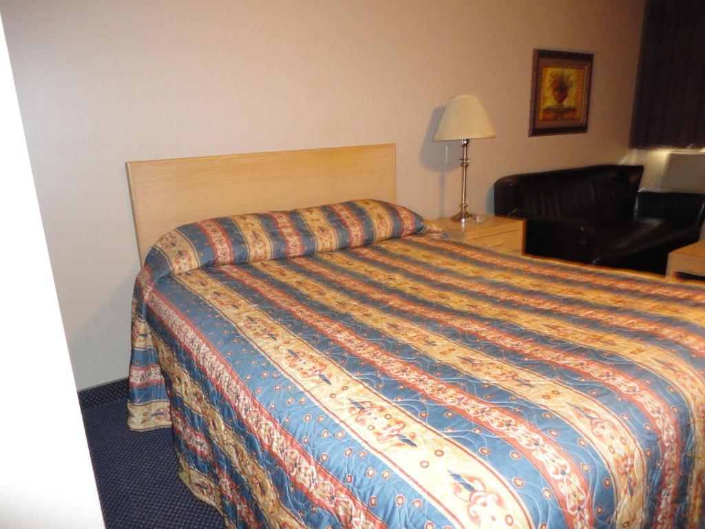 Venture Inn Hotel Saskatoon Room photo