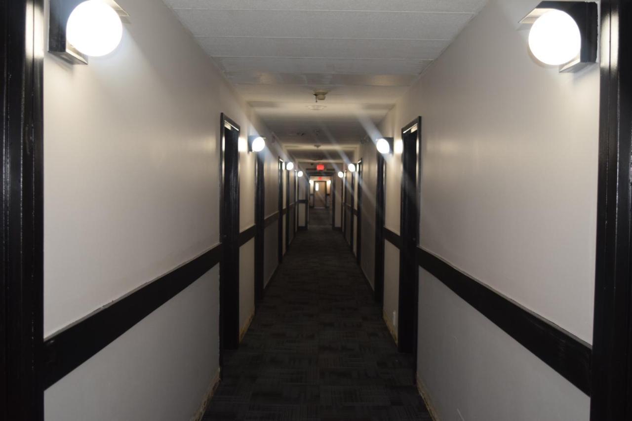 Venture Inn Hotel Saskatoon Exterior photo